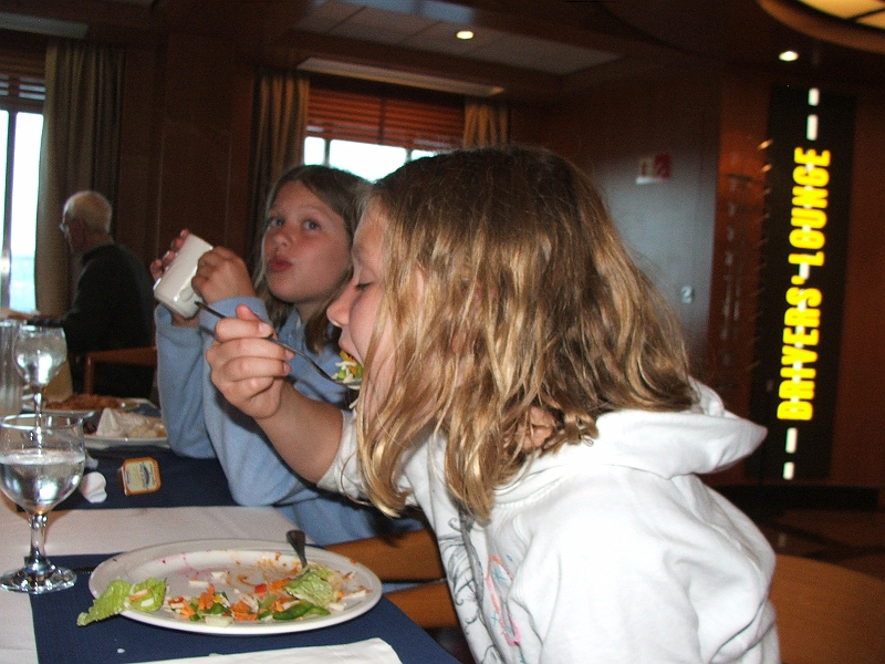 DSCF7311.JPG - LOVE eating!!!