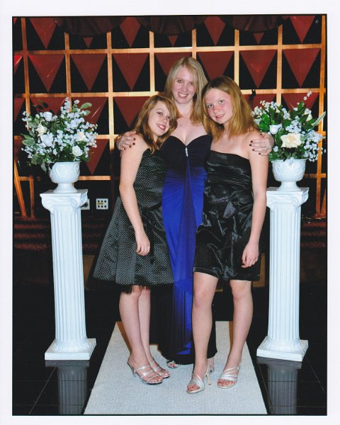 wedding_mom_and_lil_girls_0003.jpg