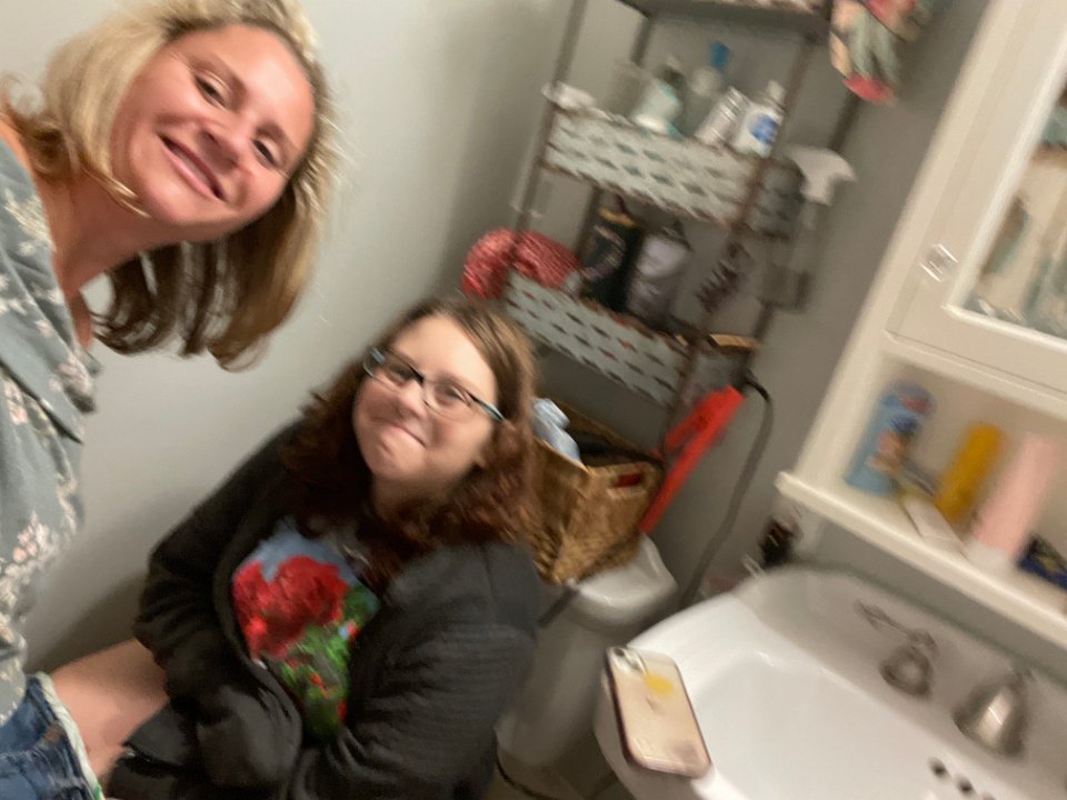 68450324759  10A747DE-E969-41FB-B9E3-C2BCF5EE9DB5