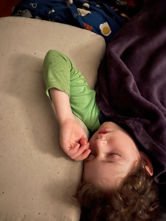 68947882642  12275C88-4F3A-44D5-8FFD-8183C0B8EB12